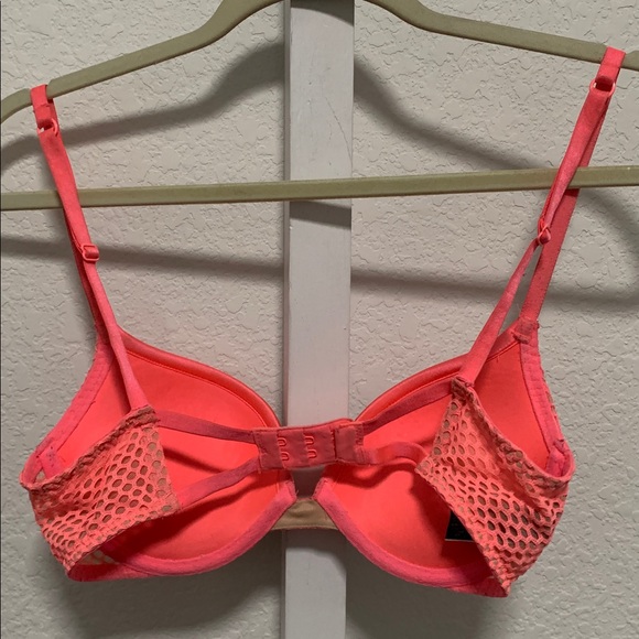 Victoria’s Secret Very Sexy Push Up Pink Fishnet Mesh Bra Size 32C - Picture 4 of 5
